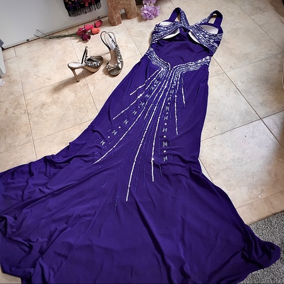 Long Purple gown/dress - Picture 3 of 16